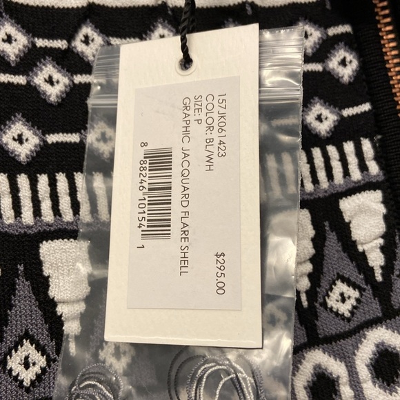 Milly Woman’s Graphic Jacquard Flare Shell-Blavk/White Petite NWT - Picture 7 of 8